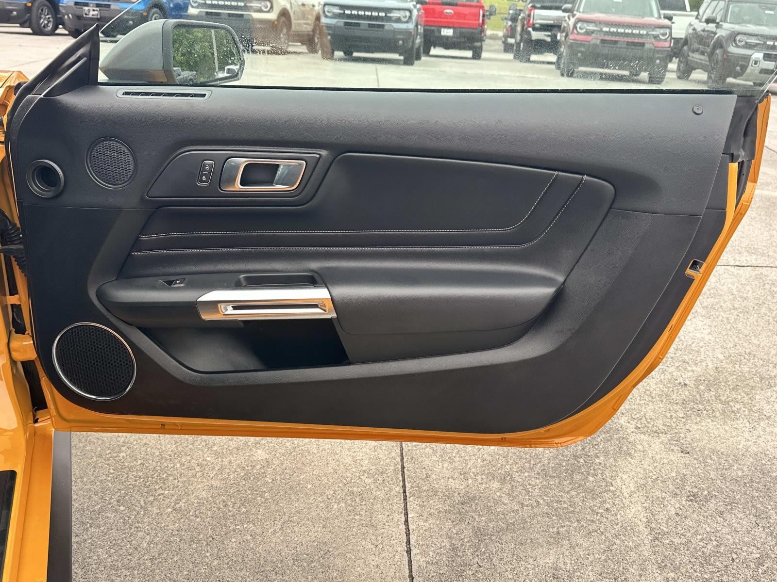 2022 Ford Mustang PREMIUM COUPE