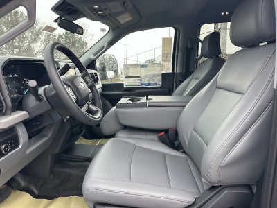2026 Ford Super Duty F-350 DRW XL 4WD CREW CAB 179 WB 6