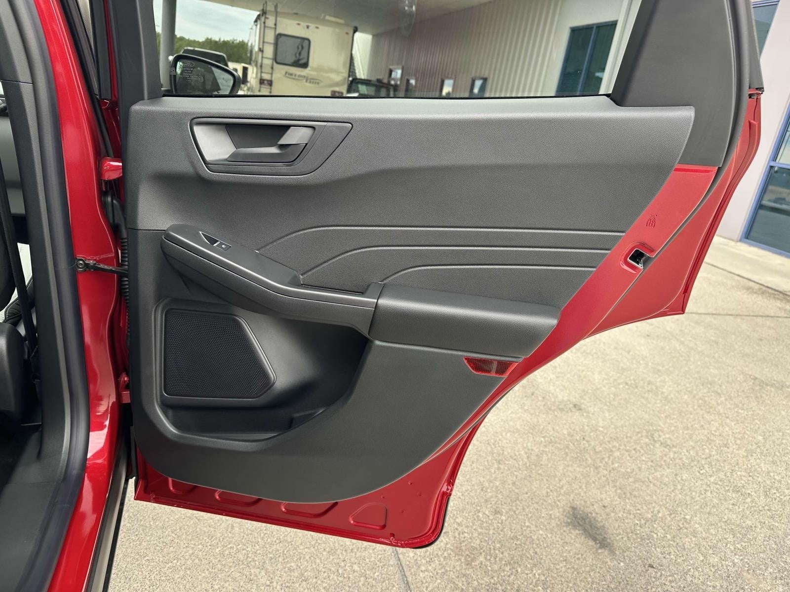 2025 Ford Escape ST LINE FWD