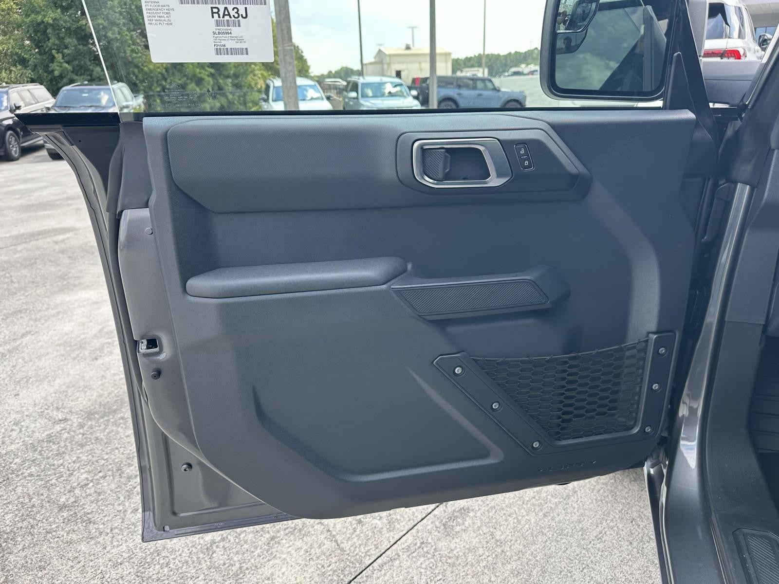 2025 Ford Bronco BASE 4 DOOR 4X4