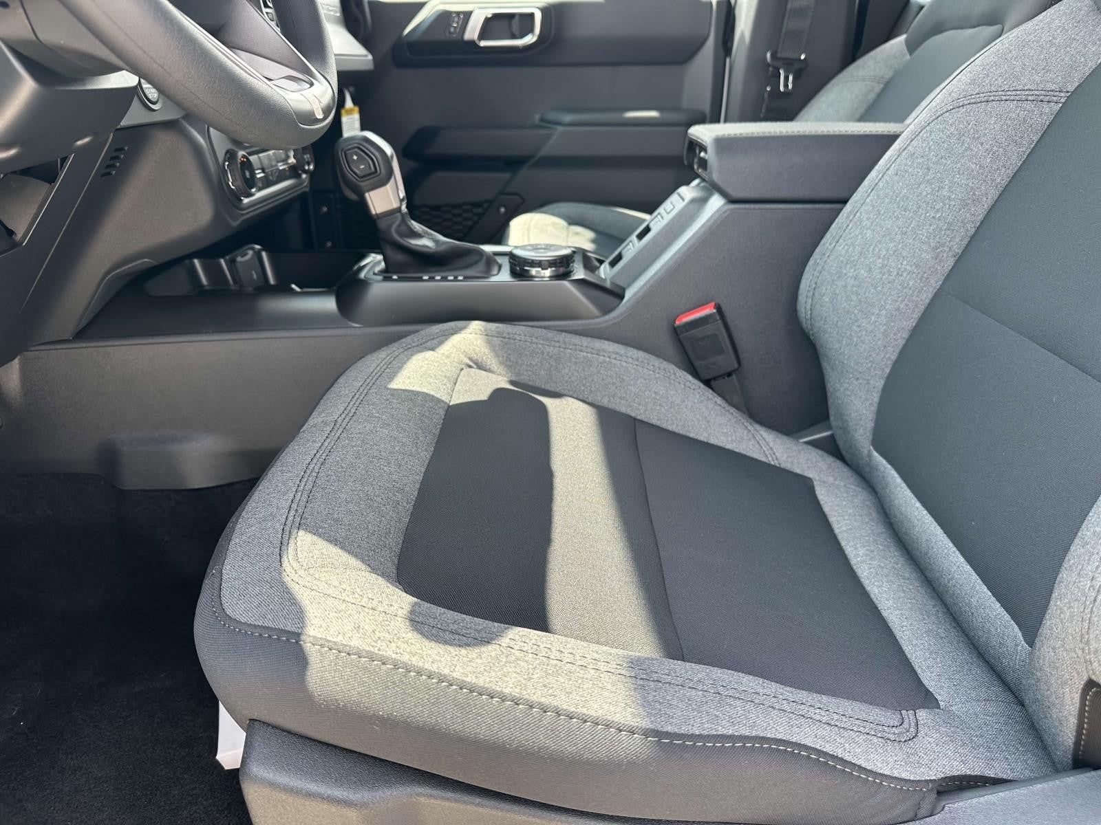 2025 Ford Bronco BASE 4 DOOR 4X4