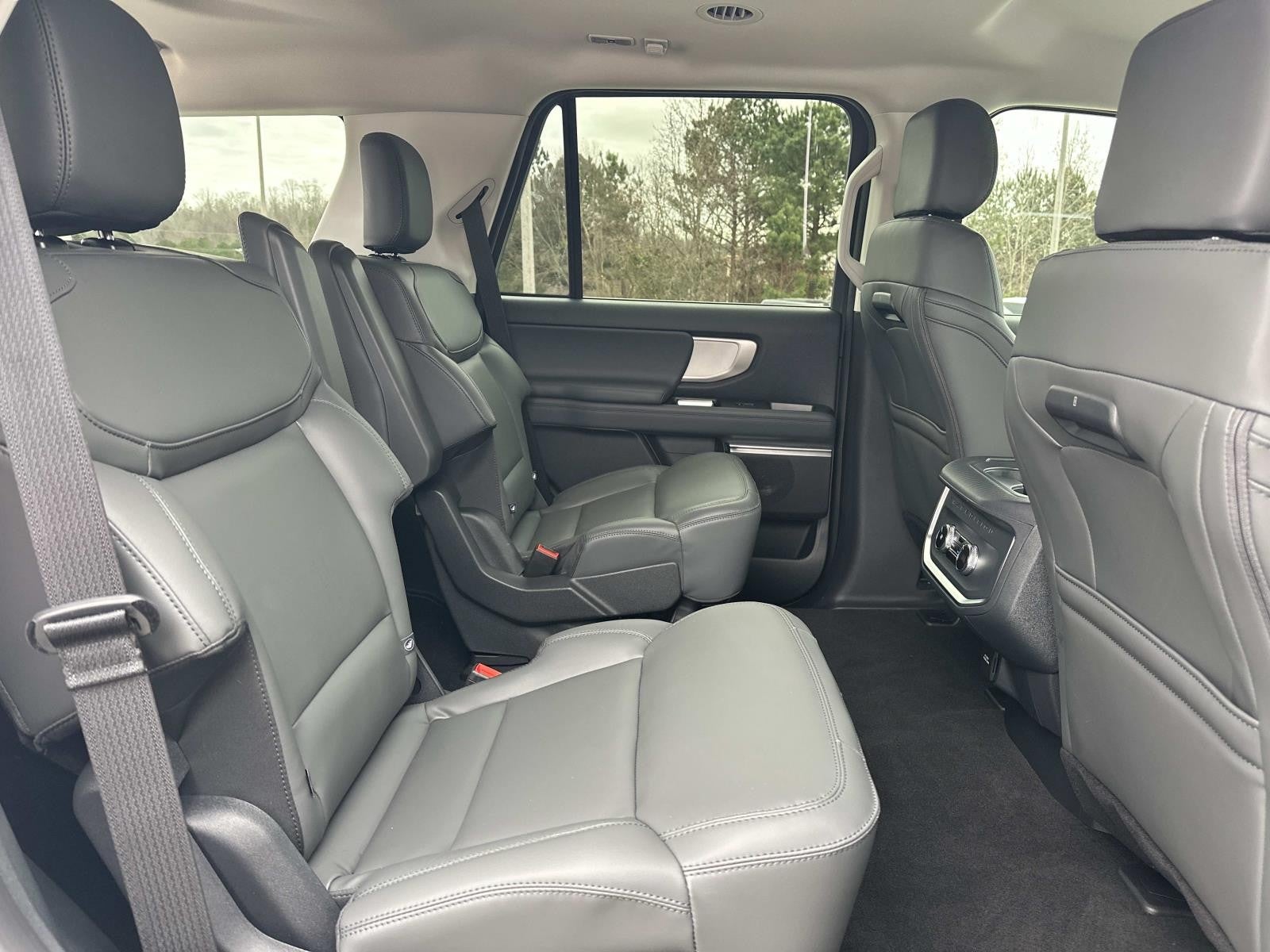 2026 Ford Expedition ACTIVE 4X2