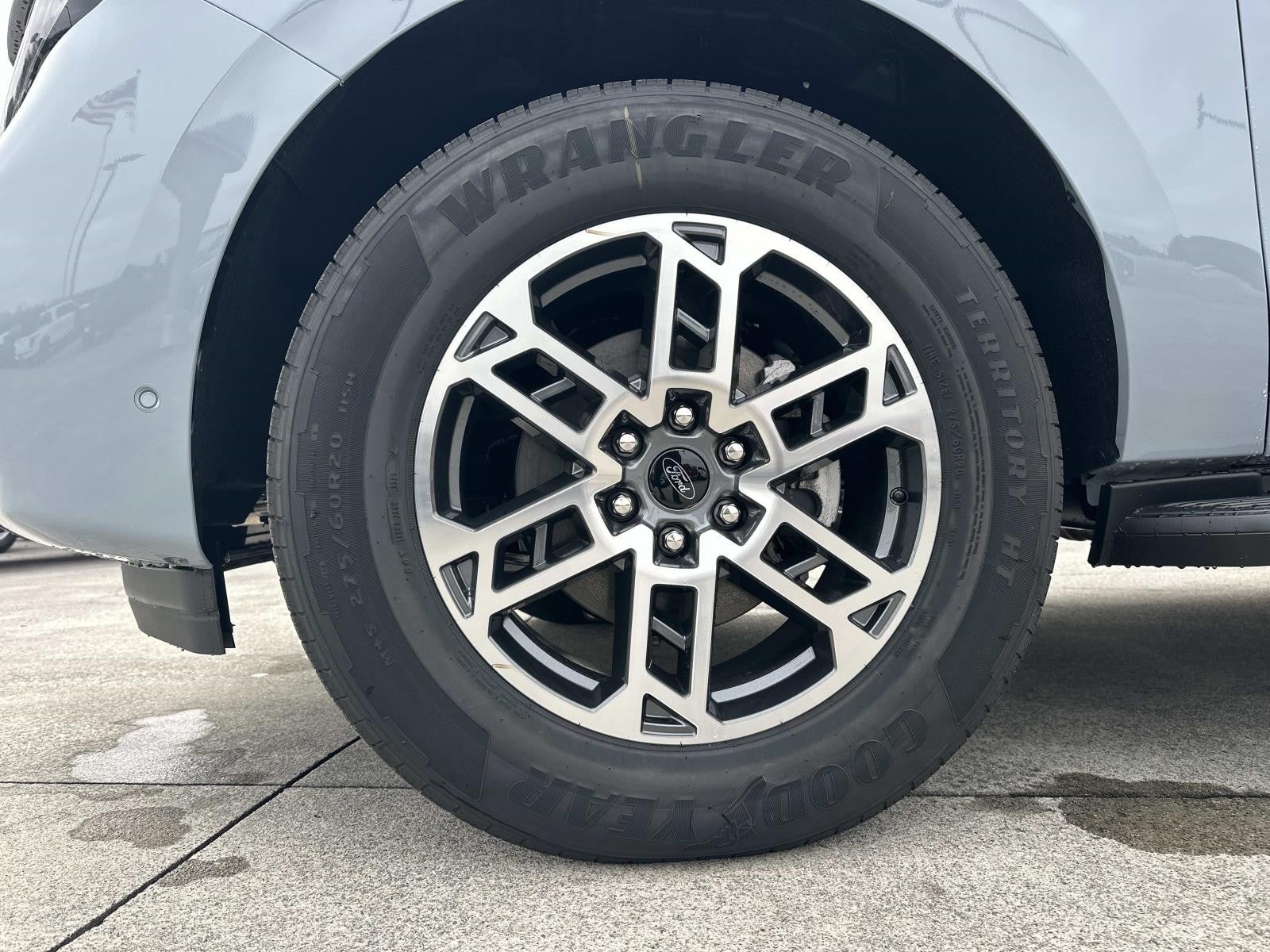 2025 Ford Expedition ACTIVE 4X2