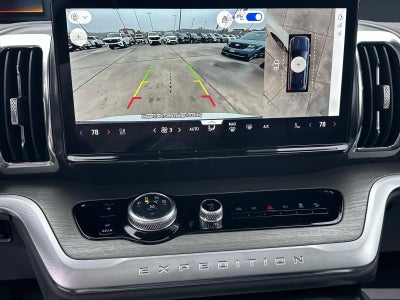 2025 Ford Expedition PLATINUM 4X4