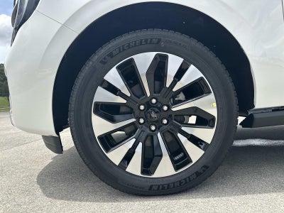 2026 Ford Expedition PLATINUM 4X4