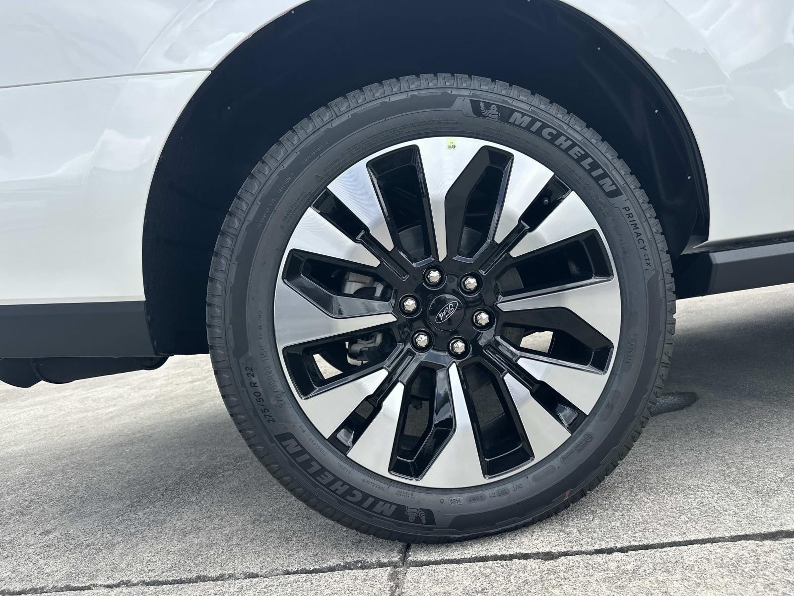 2026 Ford Expedition PLATINUM 4X4
