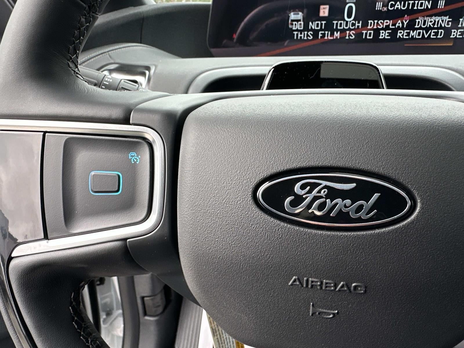 2025 Ford Expedition PLATINUM 4X4