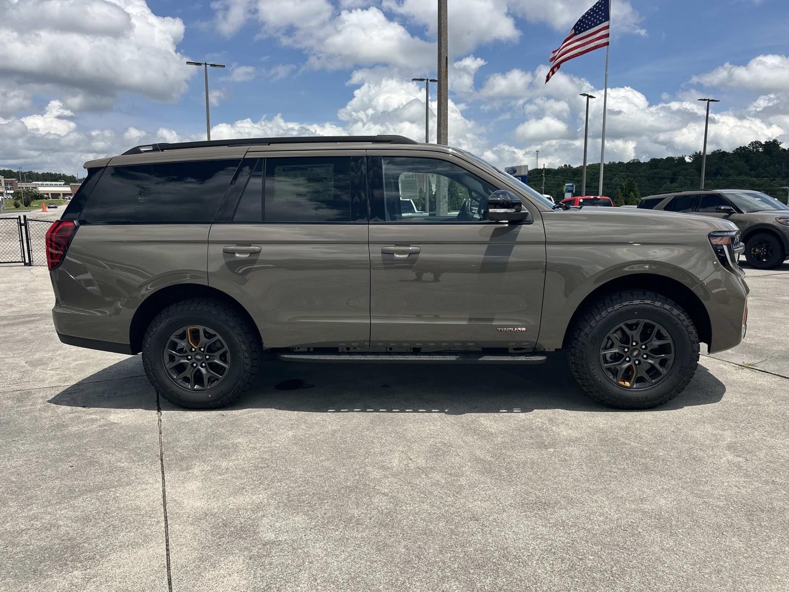 2026 Ford Expedition TREMOR 4X4