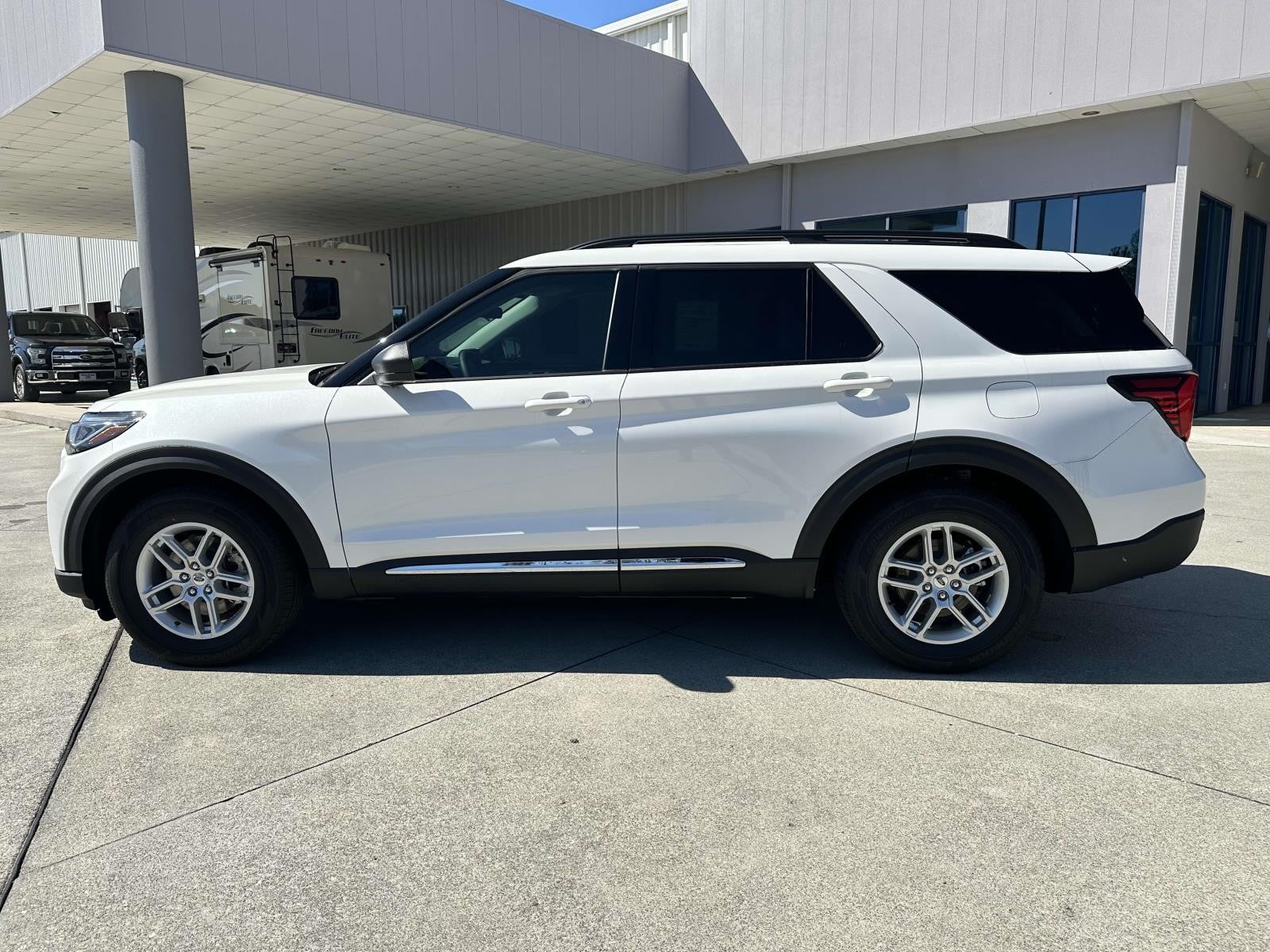 2025 Ford Explorer ACTIVE RWD