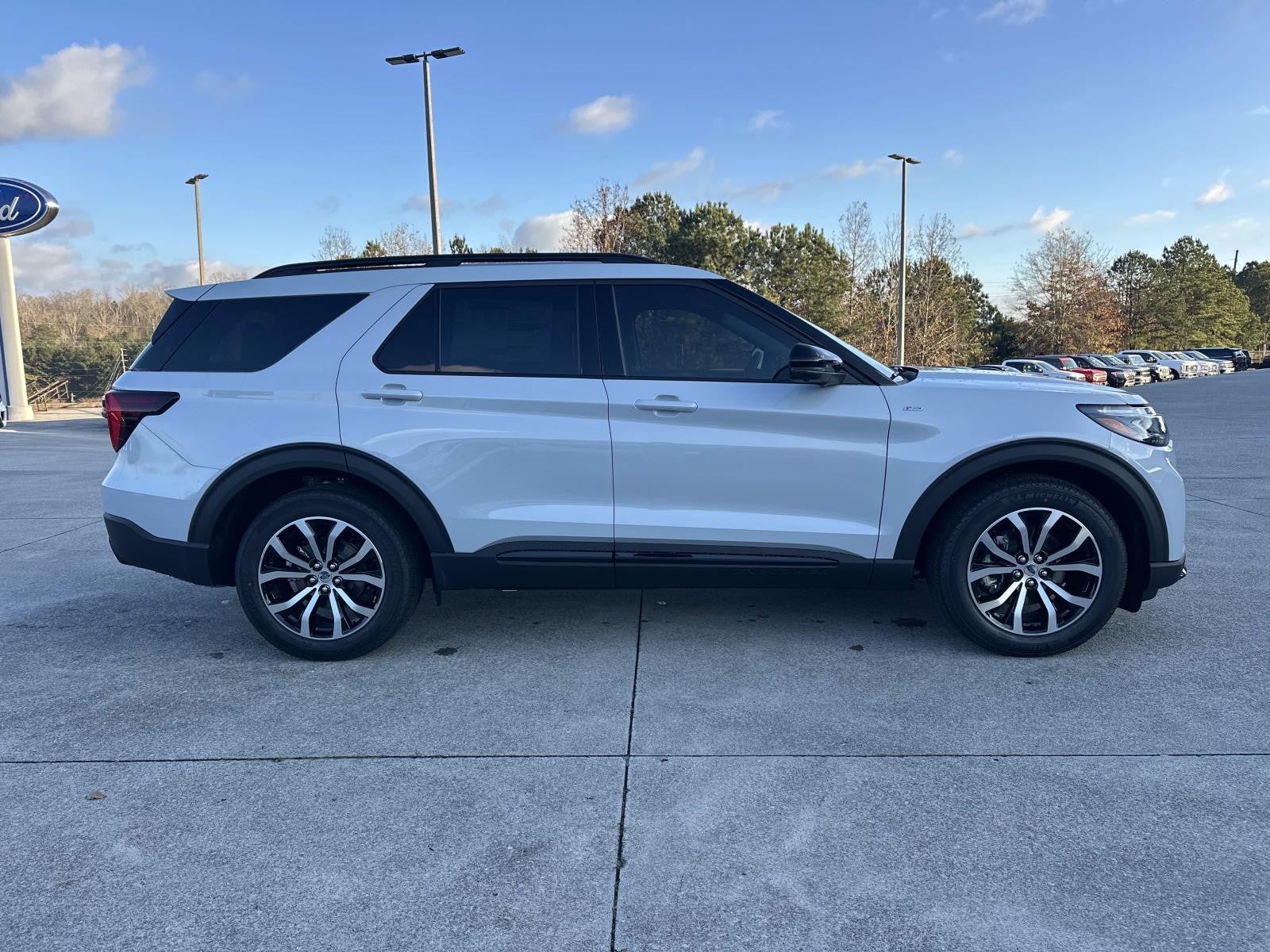 2026 Ford Explorer ST-LINE RWD