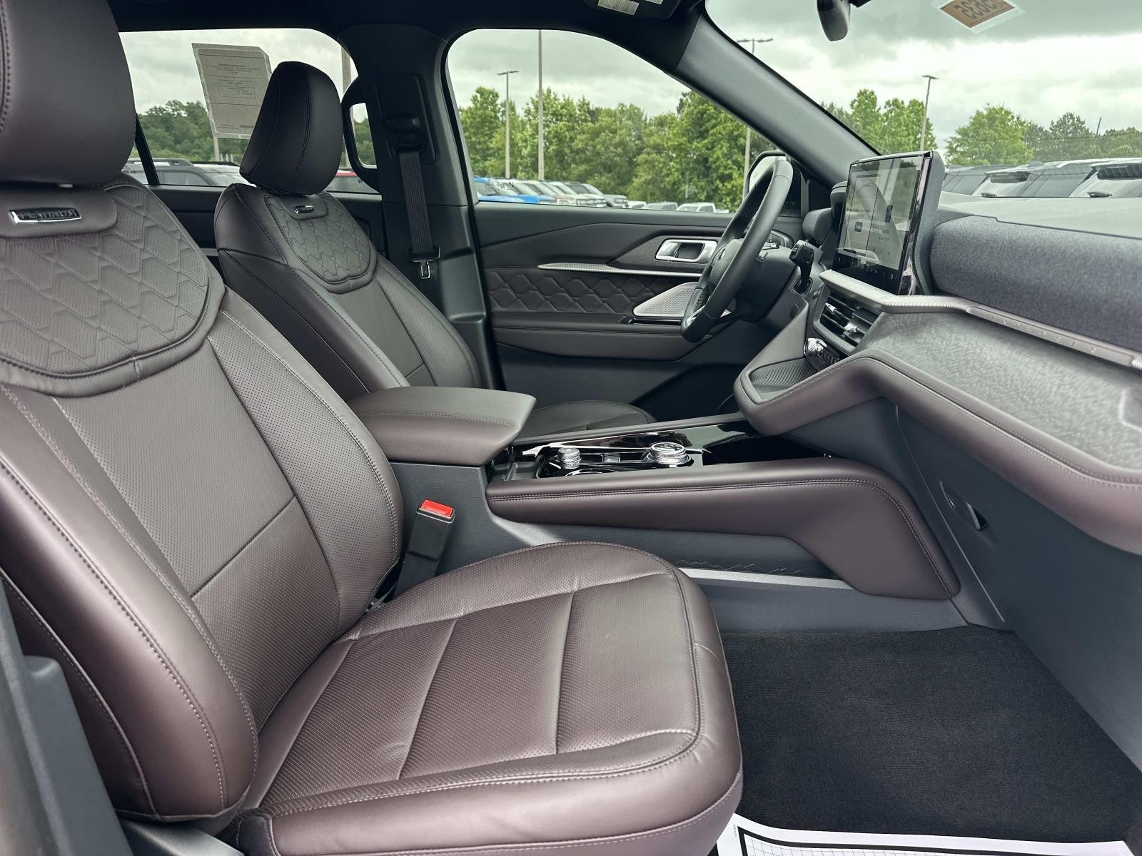 2026 Ford Explorer PLATINUM 4WD