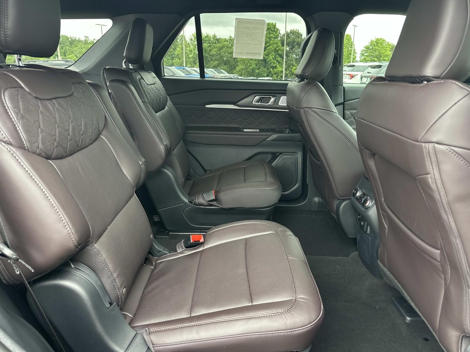 2026 Ford Explorer PLATINUM 4WD