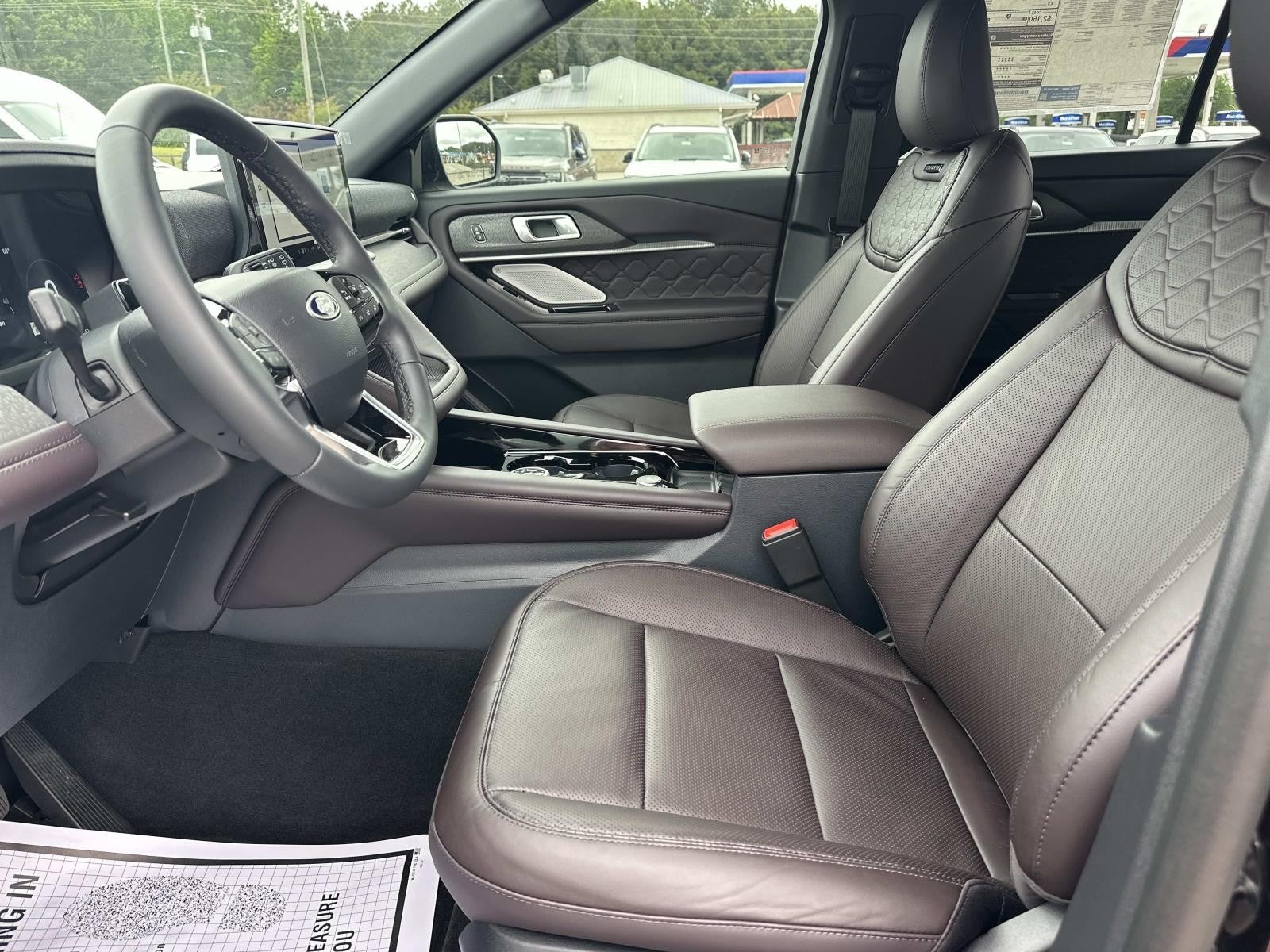 2026 Ford Explorer PLATINUM 4WD