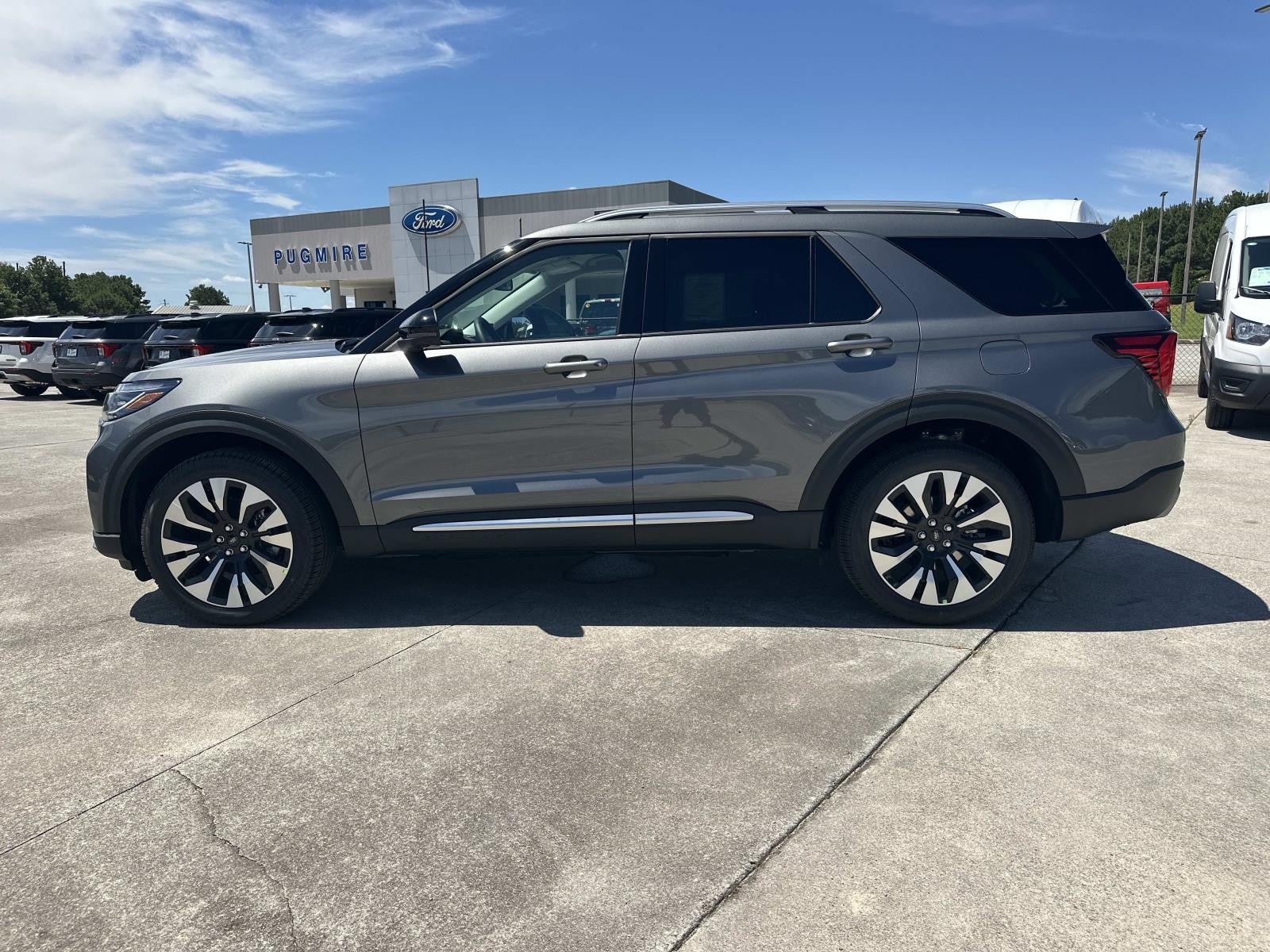 2026 Ford Explorer PLATINUM 4WD