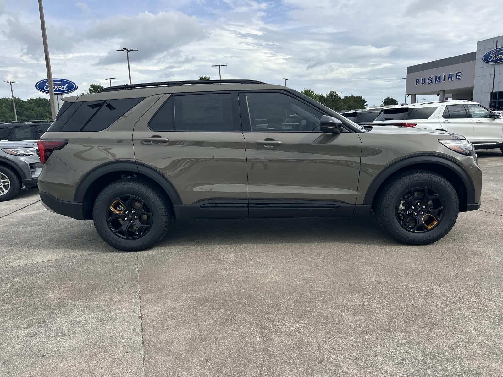 2026 Ford Explorer TREMOR 4WD