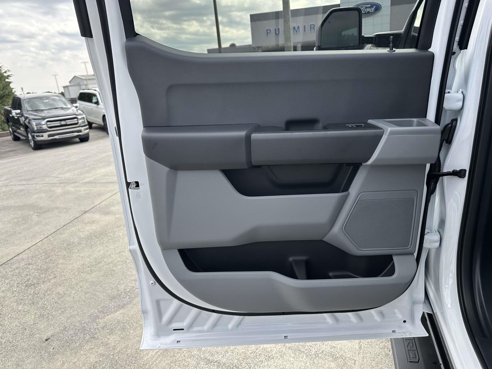 2026 Ford Super Duty F-350 SRW XL 2WD CREW CAB 6.75' BOX