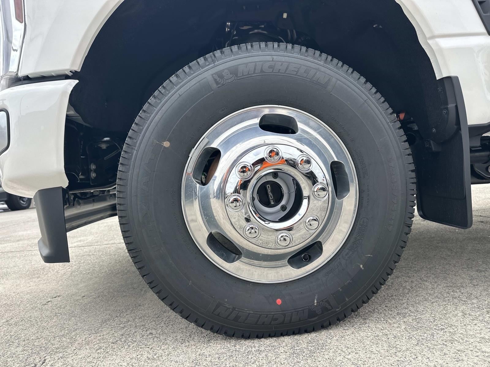 2026 Ford Super Duty F-350 DRW PLATINUM 4WD CREW CAB 8'