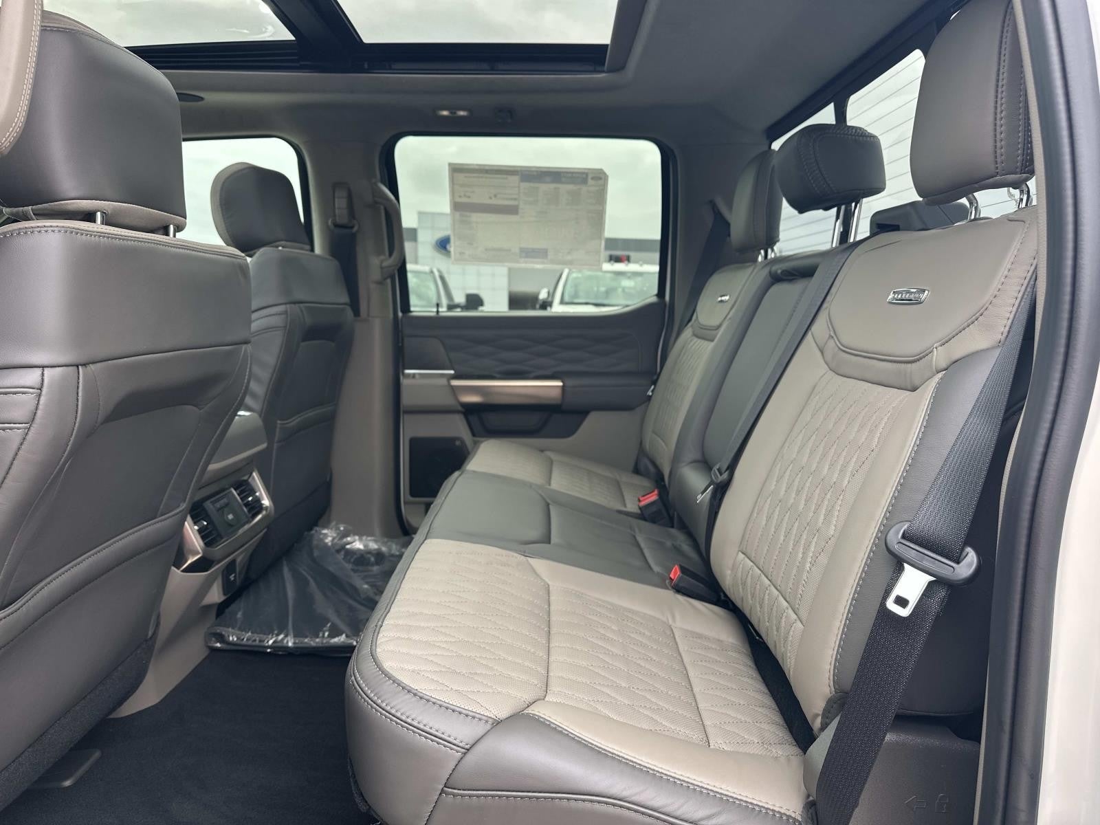 2026 Ford Super Duty F-350 DRW PLATINUM 4WD CREW CAB 8'