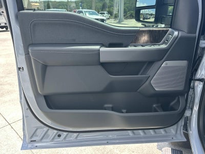 2026 Ford Super Duty F-350 DRW LARIAT 4WD CREW CAB 8' BO