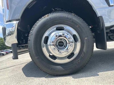 2026 Ford Super Duty F-350 DRW LARIAT 4WD CREW CAB 8' BO