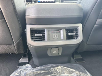 2026 Ford Super Duty F-350 DRW LARIAT 4WD CREW CAB 8' BO