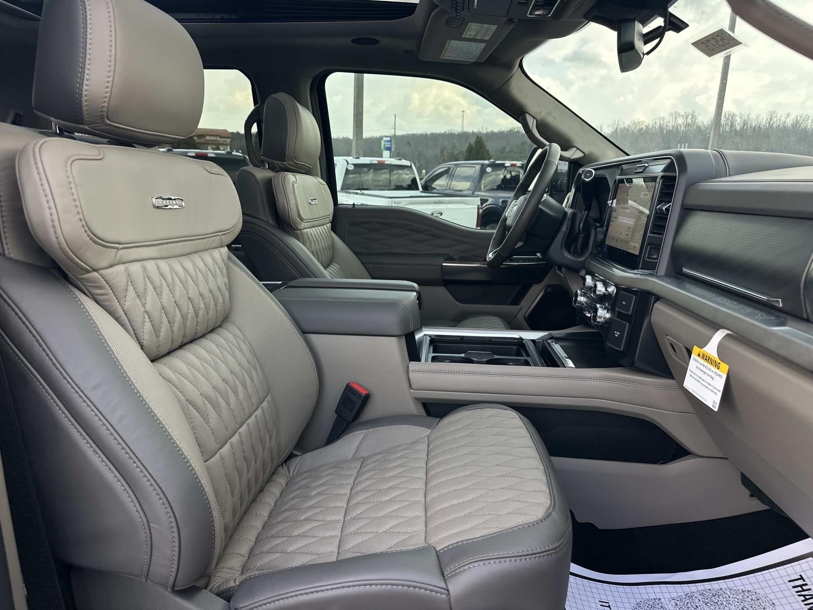 2026 Ford Super Duty F-350 DRW PLATINUM 4WD CREW CAB 8'