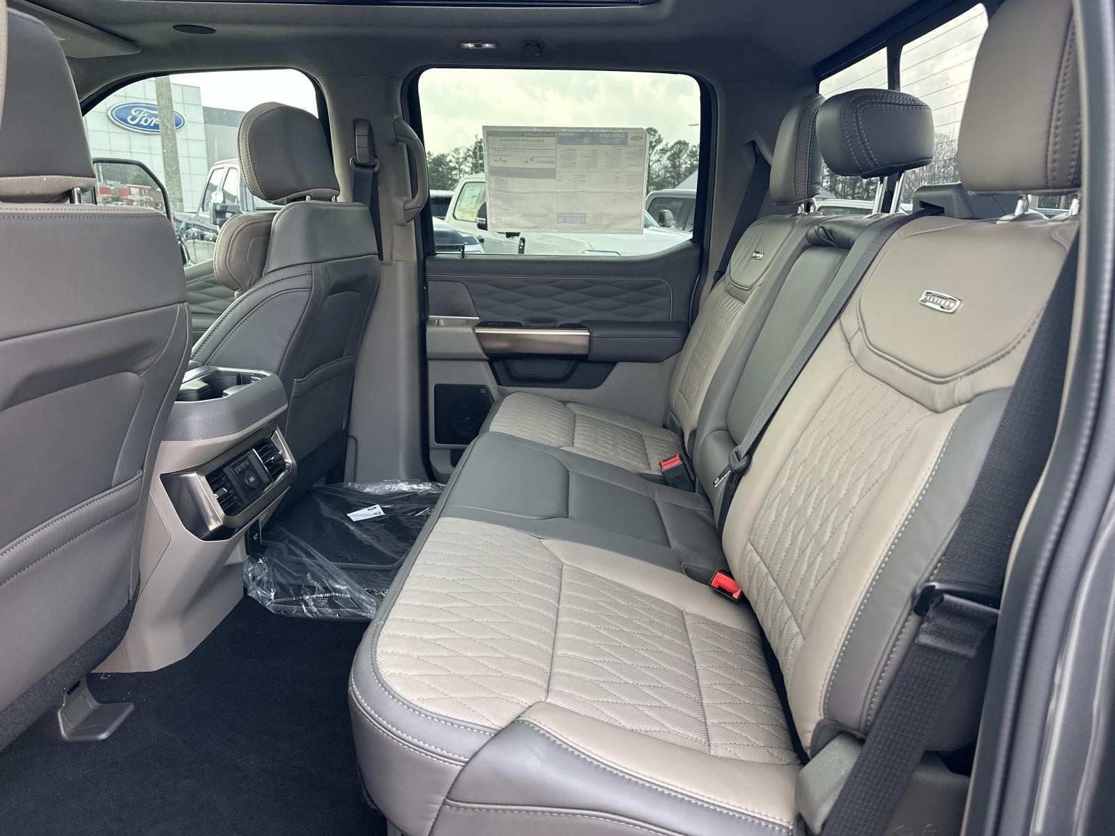 2026 Ford Super Duty F-350 DRW PLATINUM 4WD CREW CAB 8'