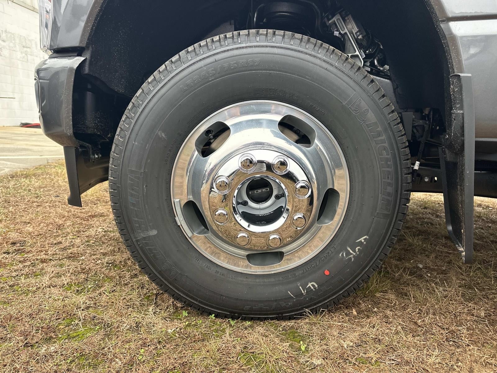 2026 Ford Super Duty F-350 DRW PLATINUM 4WD CREW CAB 8'