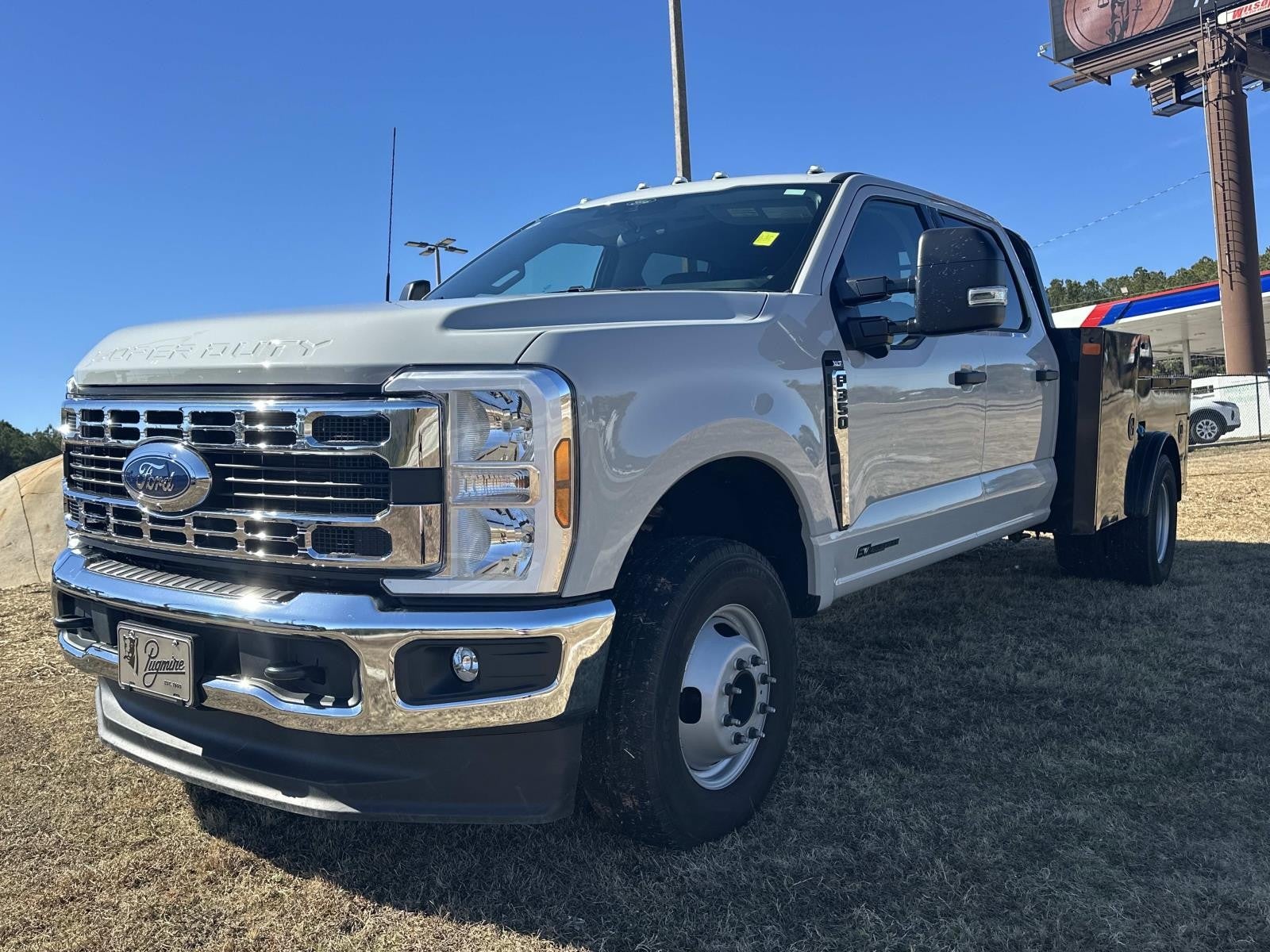 2025 Ford Super Duty F-350 DRW XLT 4WD CREW CAB 8' BOX