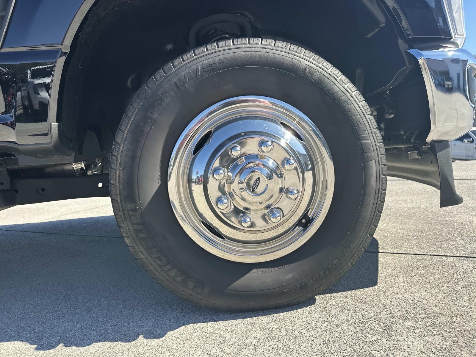 2024 Ford Super Duty F-350 DRW XL