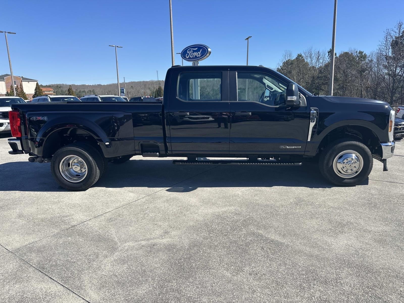 2024 Ford Super Duty F-350 DRW XL