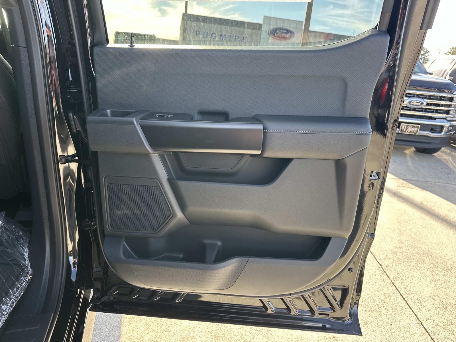 2025 Ford F-150 STX 4WD SUPERCREW 5.5' BO