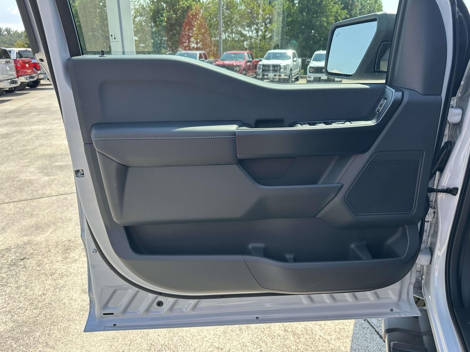 2025 Ford F-150 STX 4WD SUPERCREW 5.5' BO