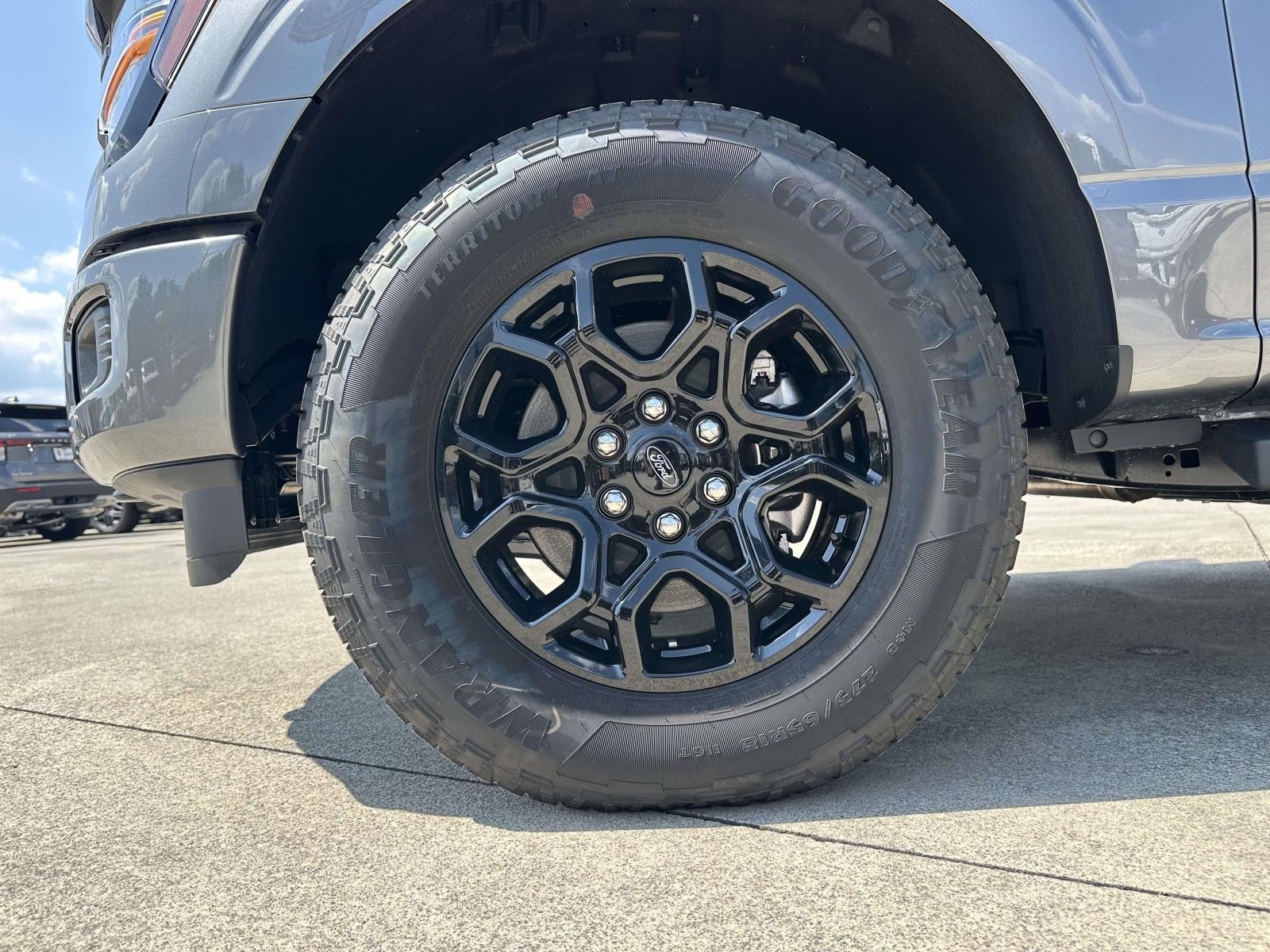 2025 Ford F-150 XLT 4WD SUPERCREW 5.5' BO