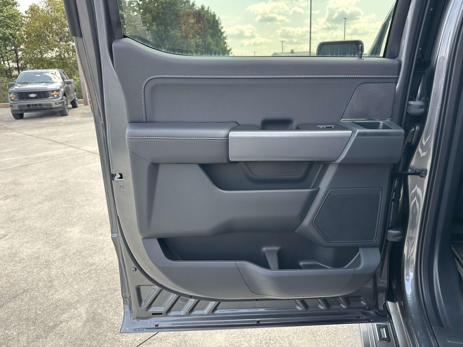 2025 Ford F-150 XLT 4WD SUPERCREW 5.5' BO