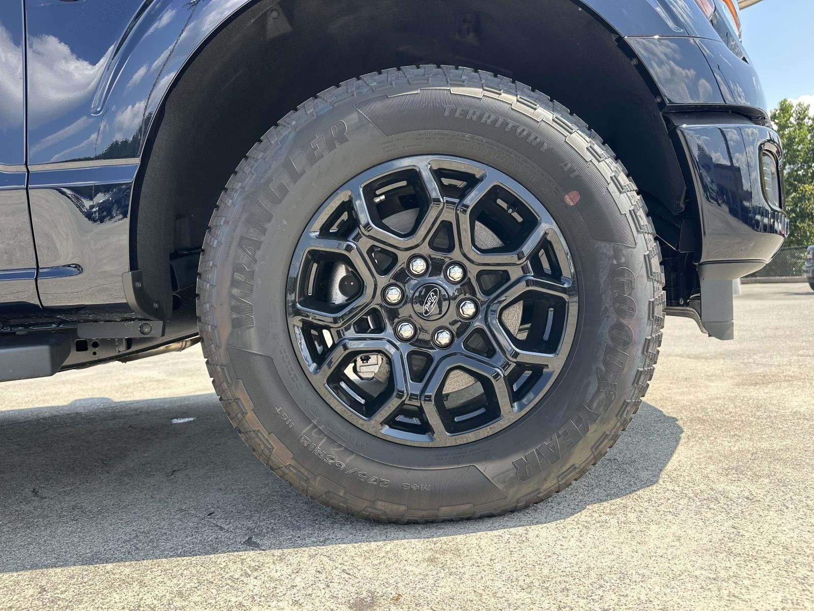 2025 Ford F-150 XLT 4WD SUPERCREW 5.5' BO