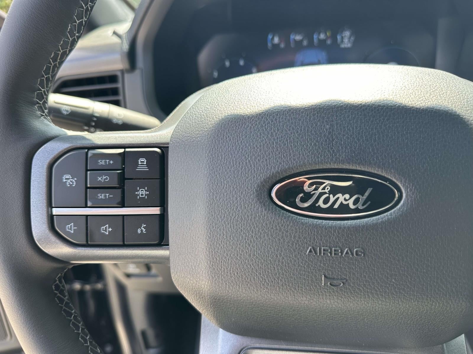 2025 Ford F-150 XLT 4WD SUPERCREW 5.5' BO