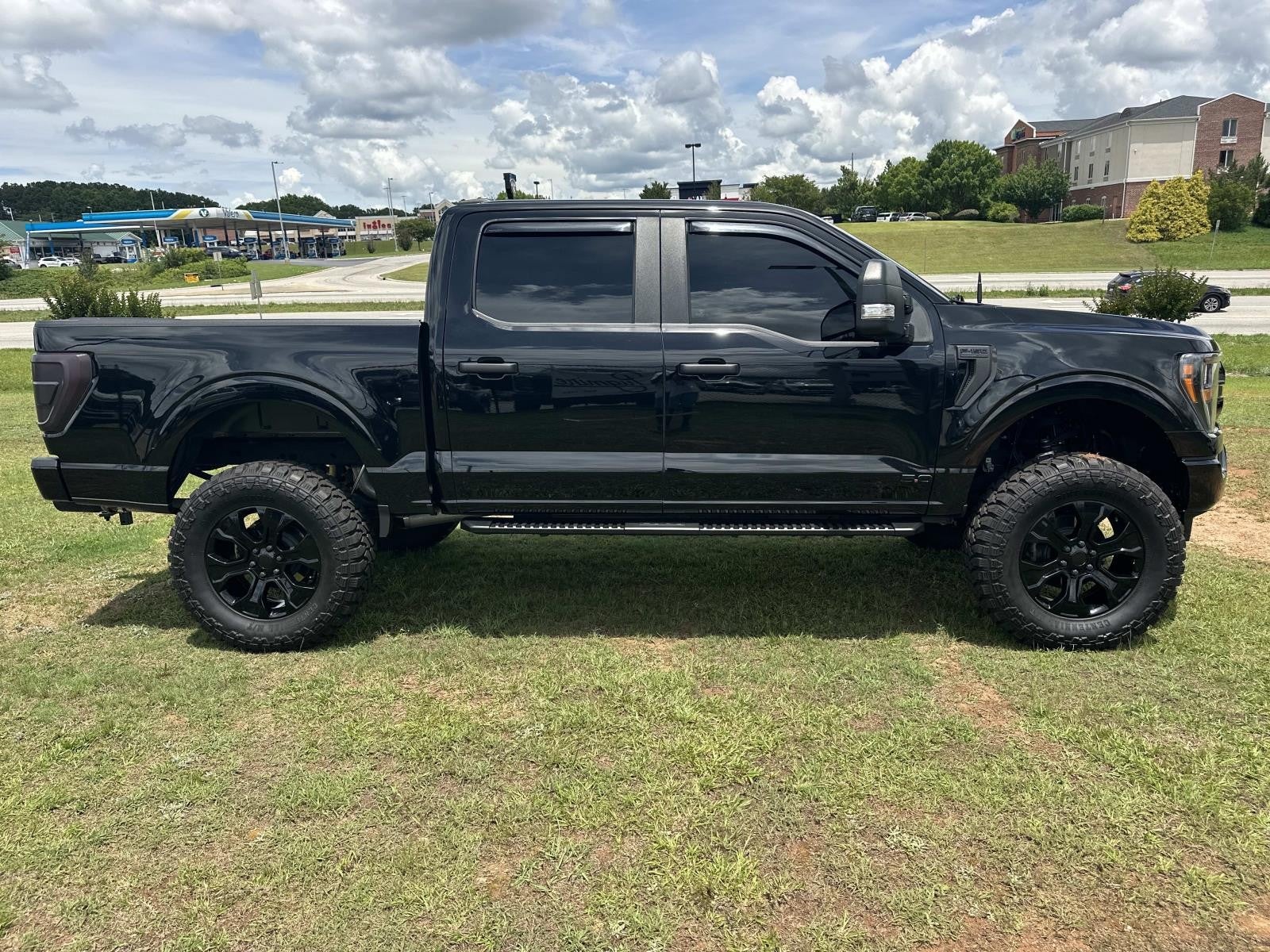 2023 Ford F-150 COYOTE 5.0 XL 4WD SUPERCREW 5.5' BOX