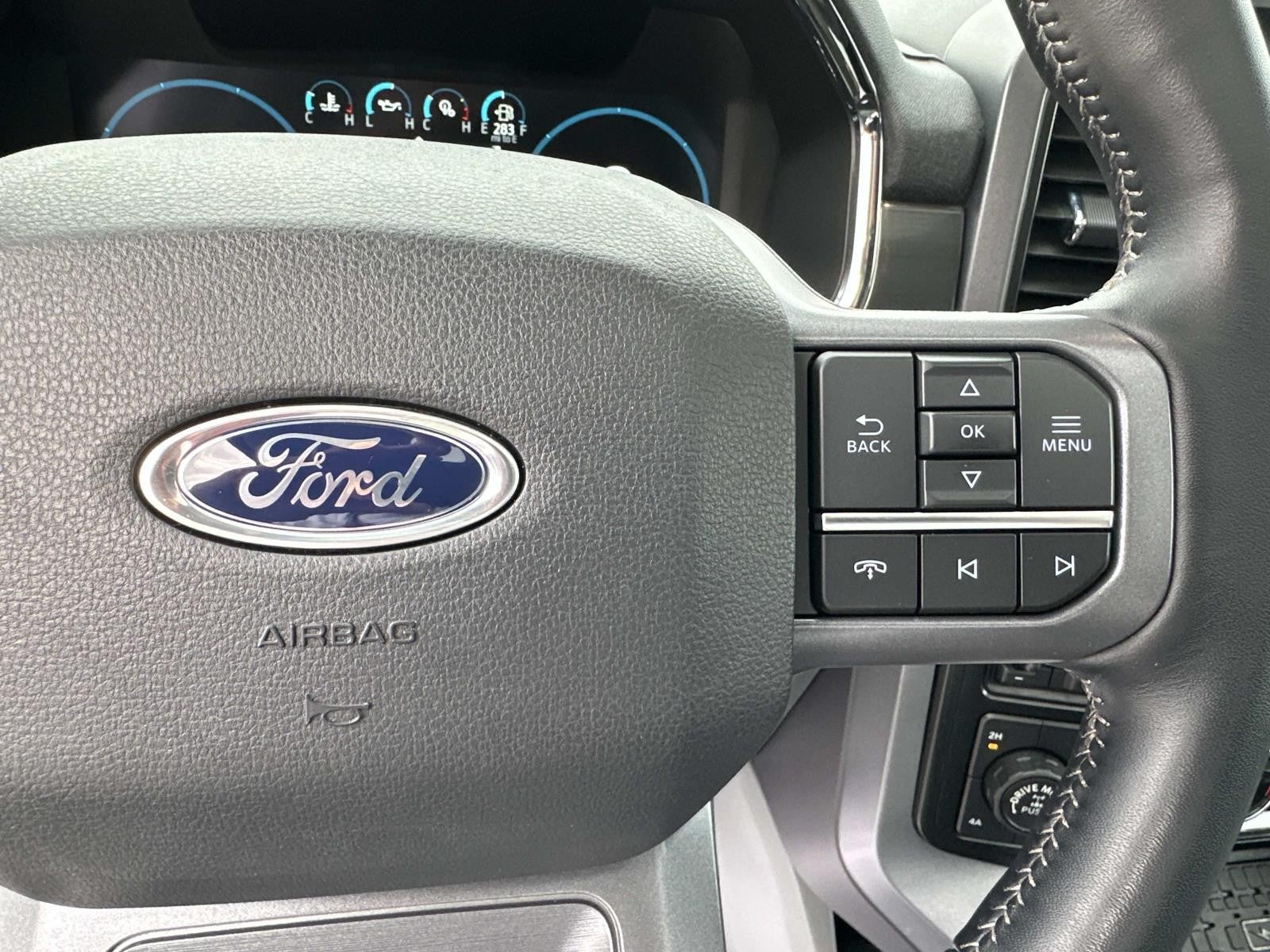 2023 Ford F-150 LARIAT 4WD SUPERCREW 5.5'