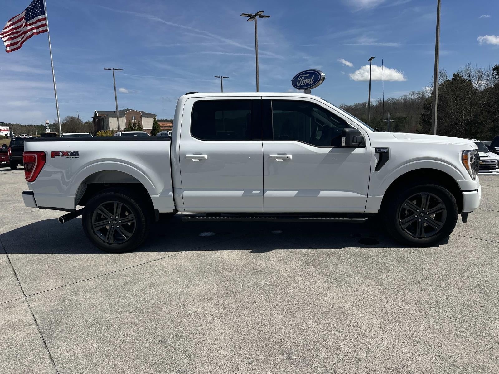 2023 Ford F-150 4WD CREW XLT