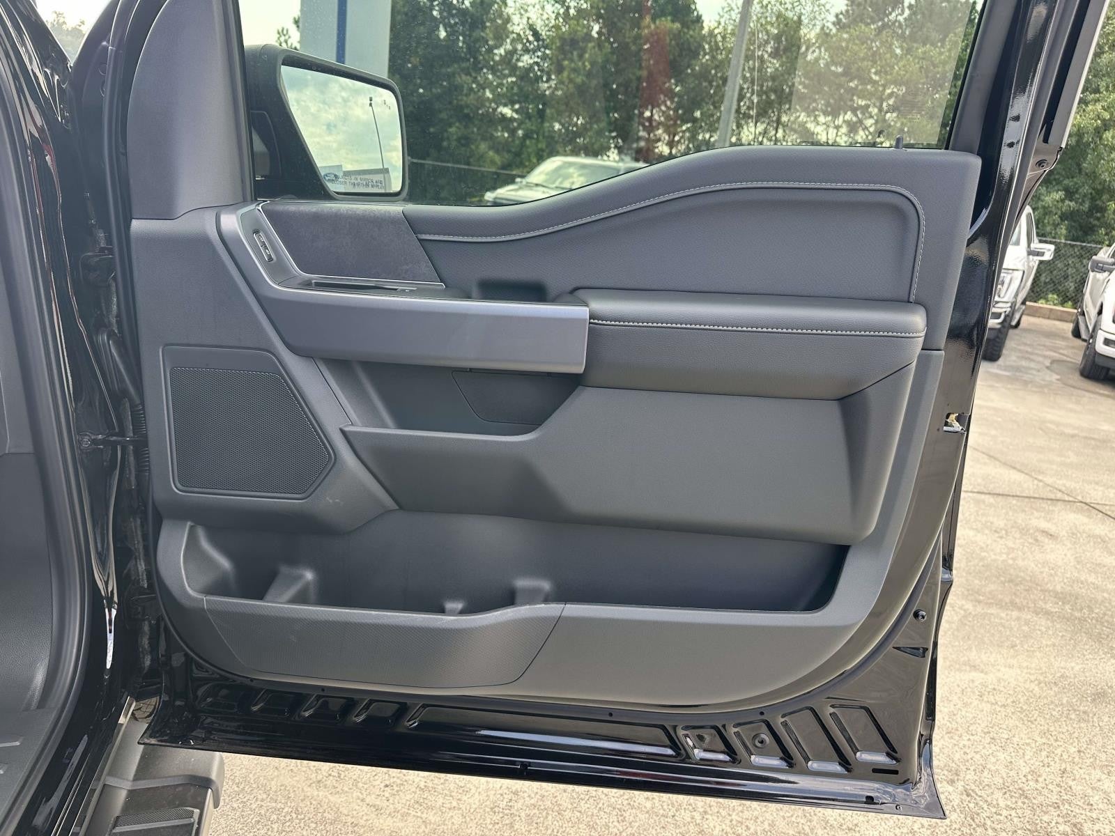 2025 Ford F-150 XLT 4WD SUPERCREW 5.5' BO