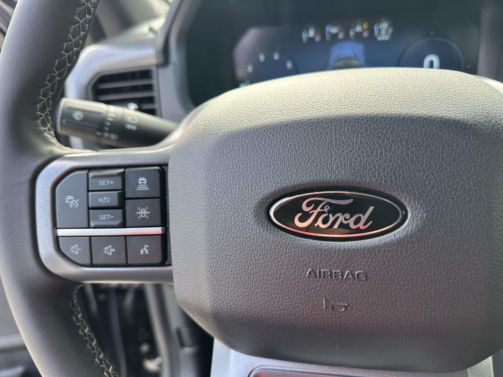 2025 Ford F-150 XLT 4WD SUPERCREW 5.5' BO