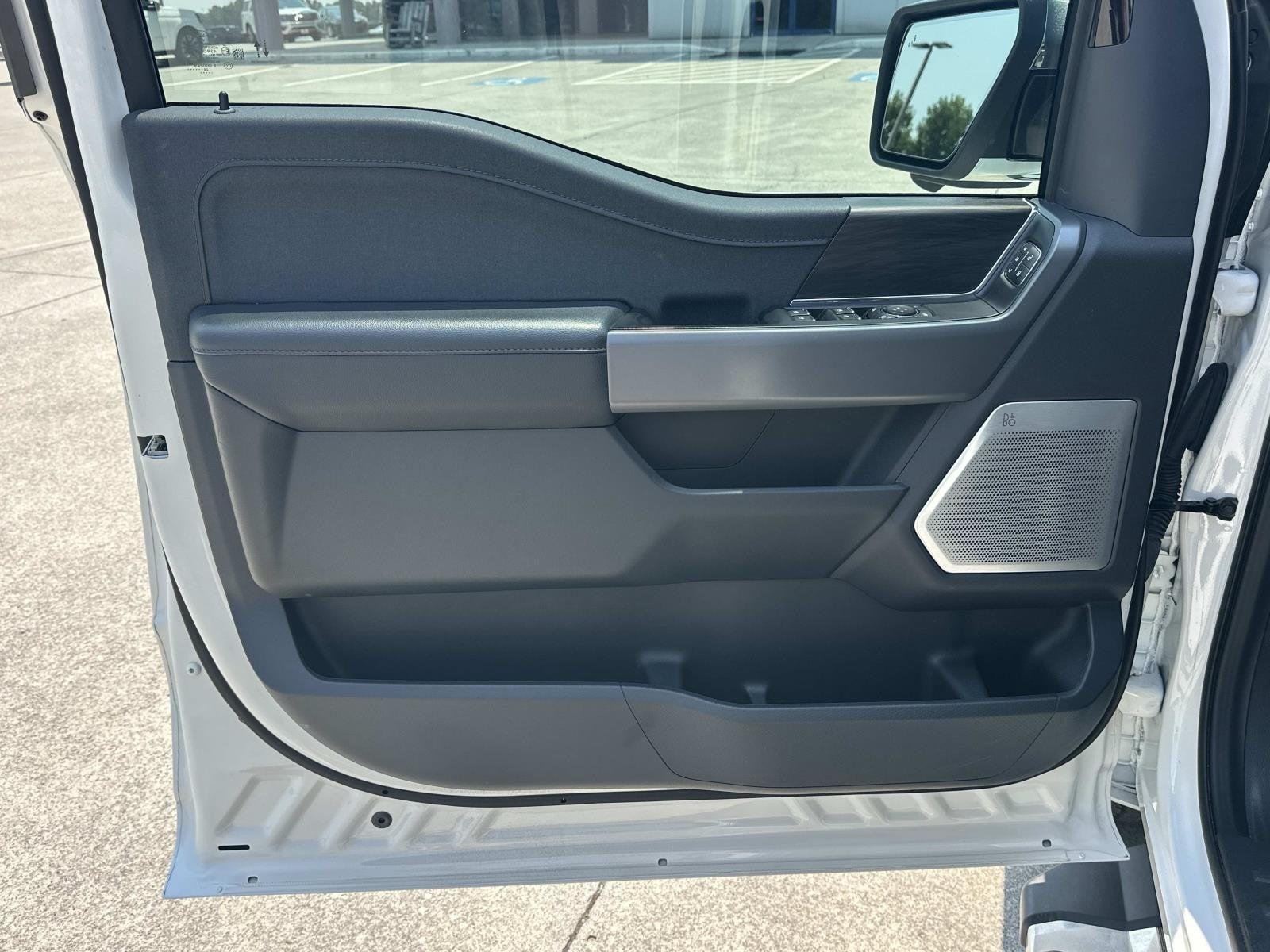 2024 Ford F-150 CREW CAB
