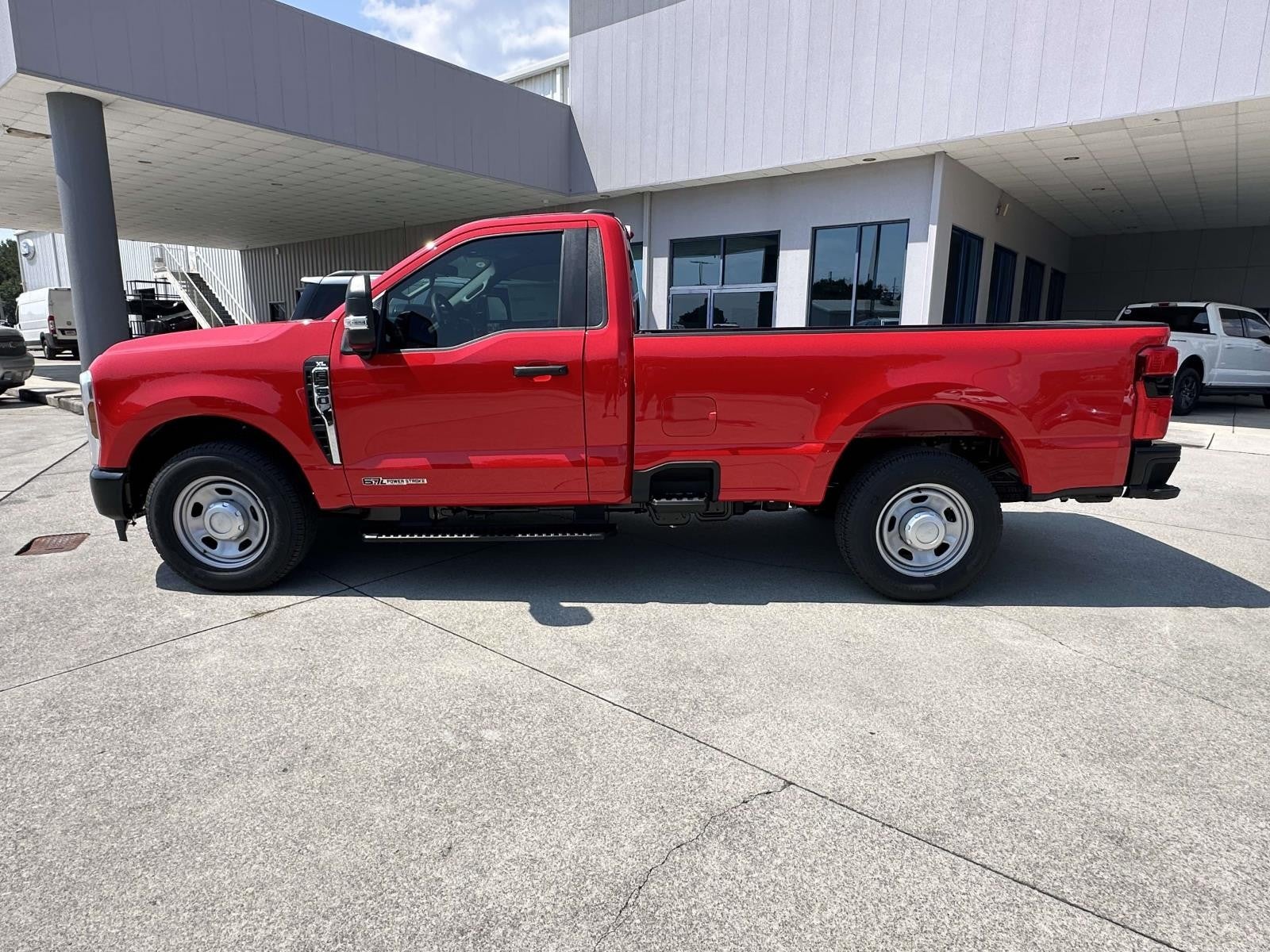 2026 Ford Super Duty F-350 SRW XL 2WD REG CAB 8' BOX