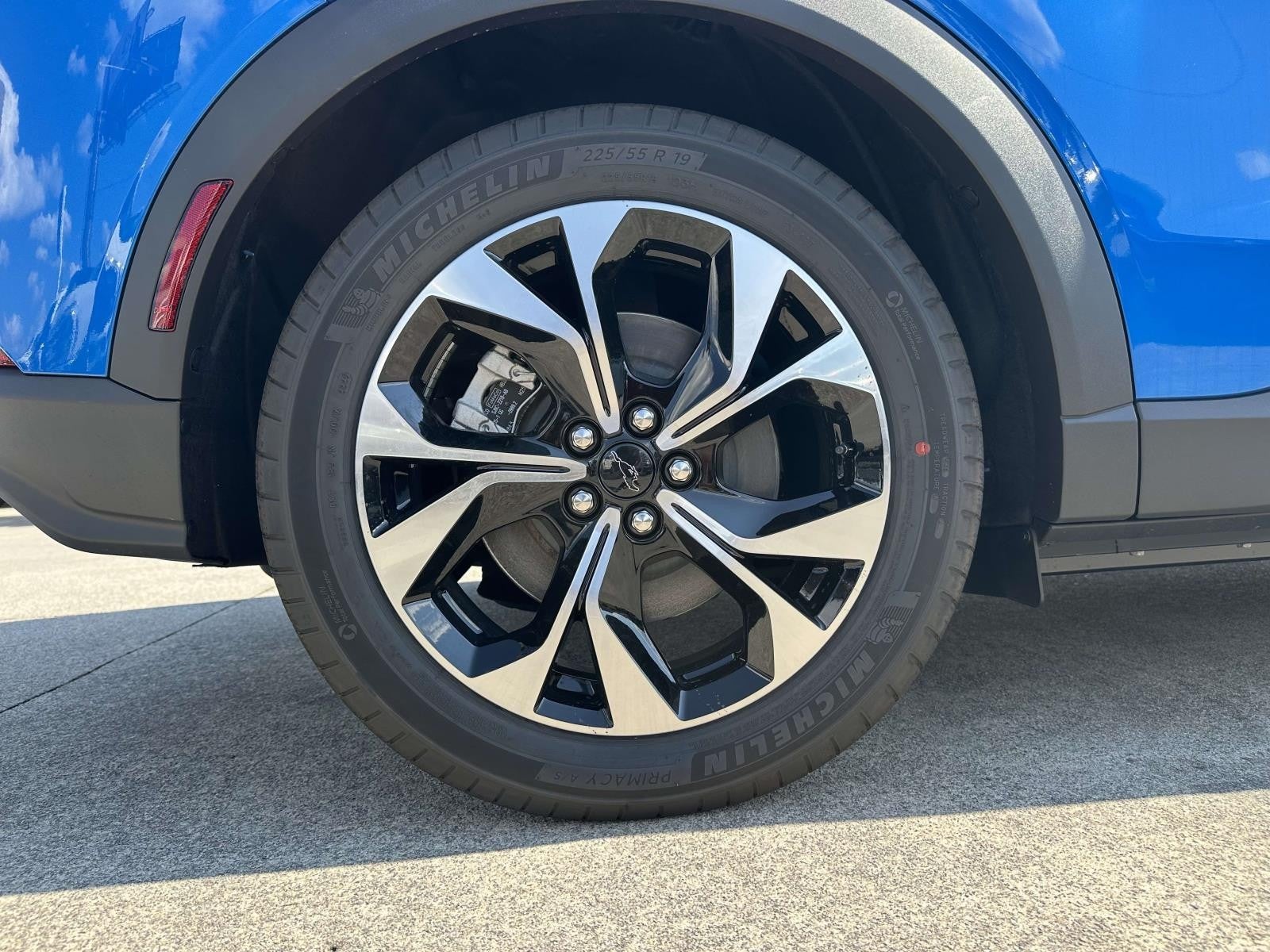 2025 Ford Mustang Mach-E SELECT RWD