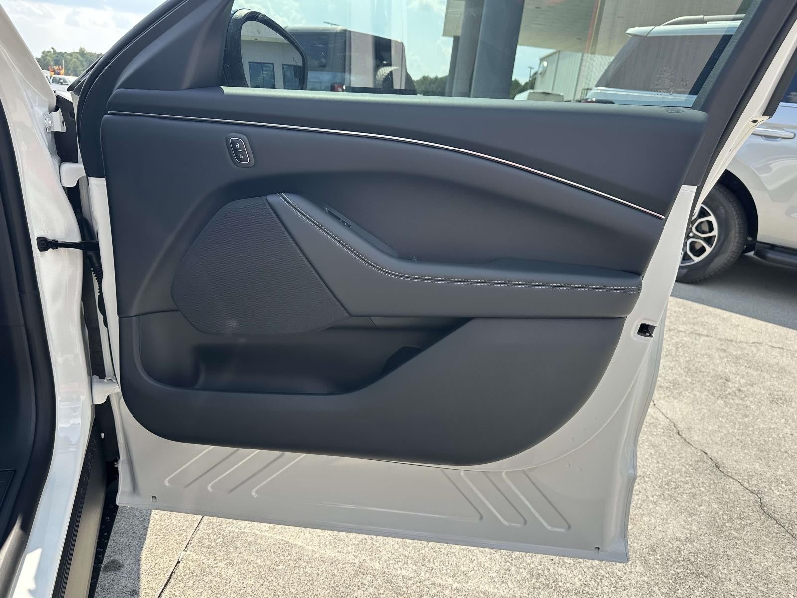 2025 Ford Mustang Mach-E SELECT AWD