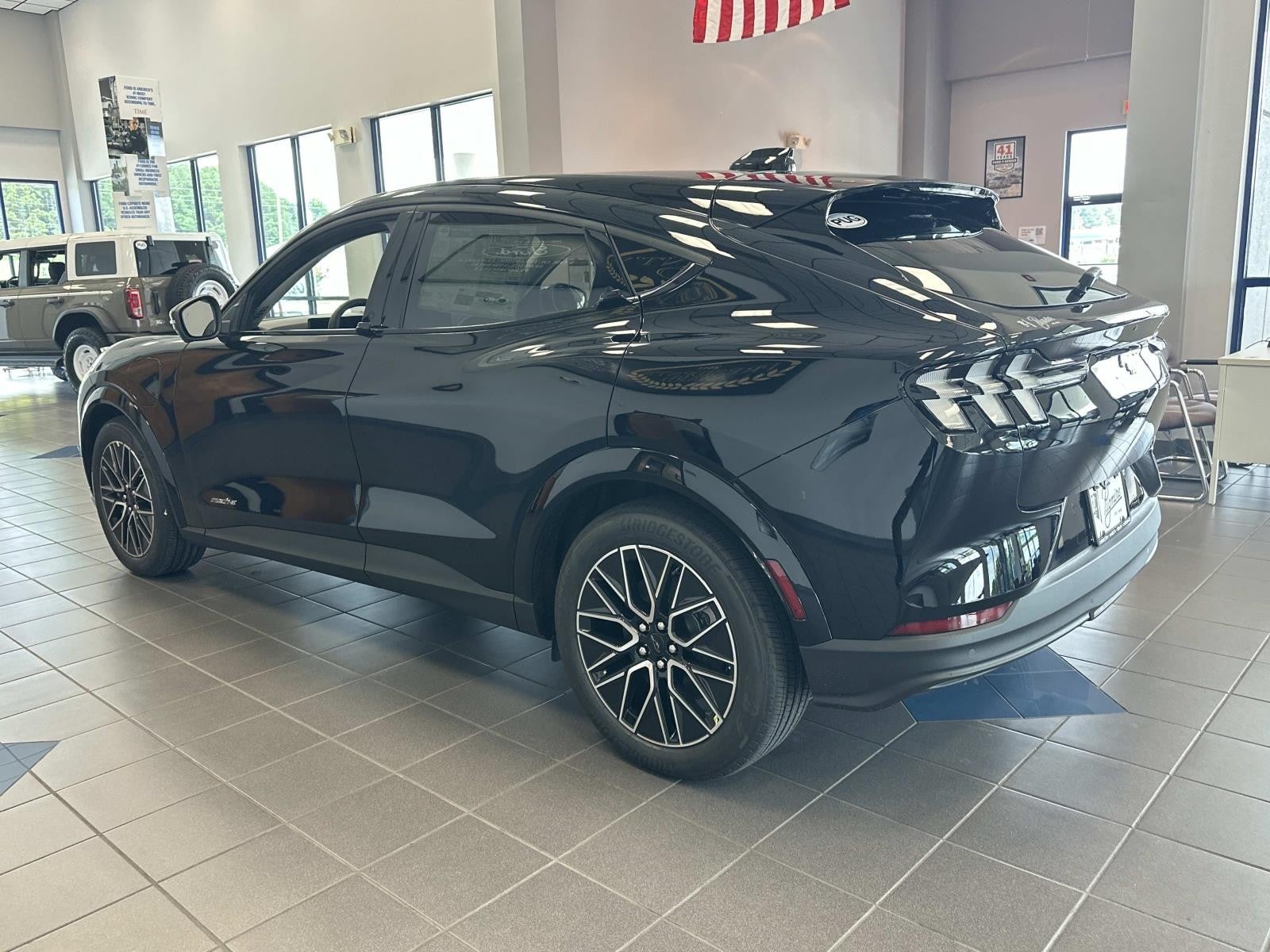 2026 Ford Mustang Mach-E PREMIUM RWD