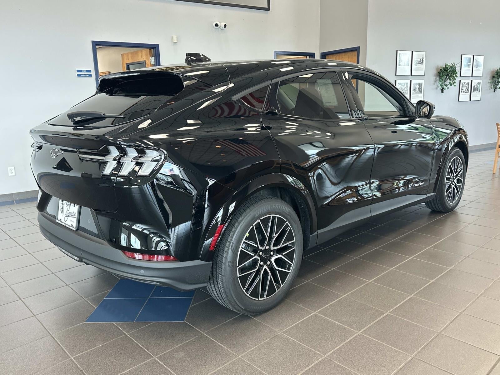 2026 Ford Mustang Mach-E PREMIUM RWD